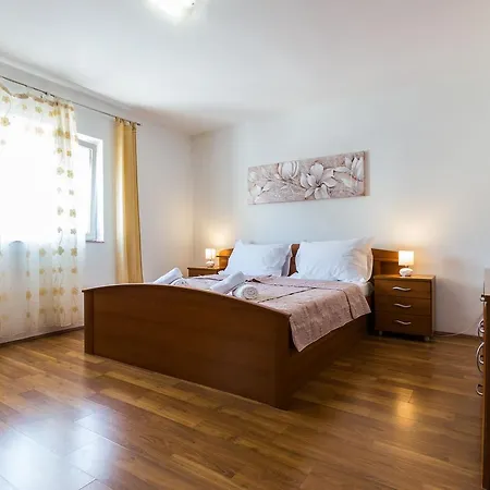 Topalli Apartamento Bibinje