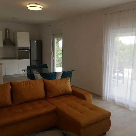 Topalli Apartment *