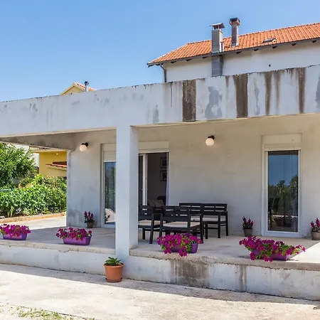 Topalli Apartment