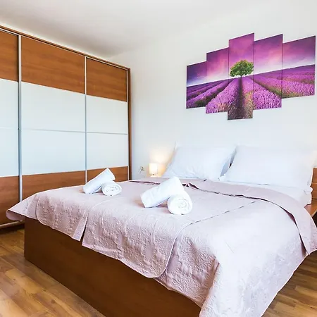 Topalli Apartment